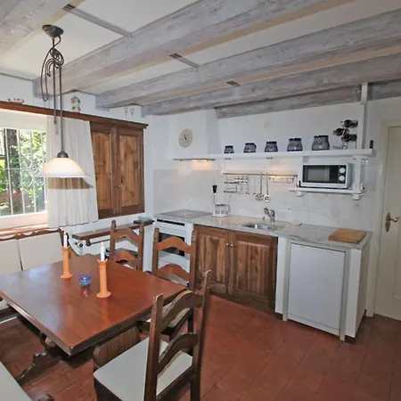 Casa San Sebastiano, 5,5-zimmerhaus By Holap Sa Ασκόνα